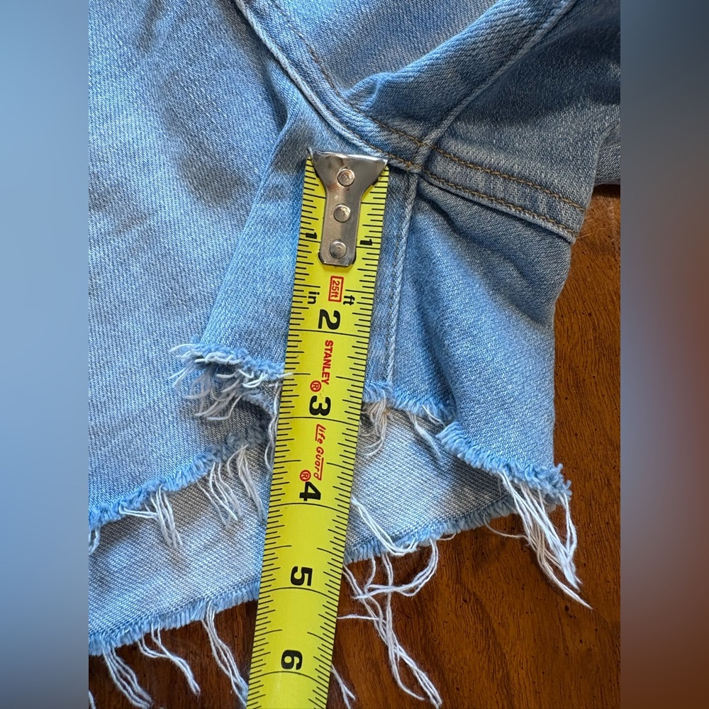 L’AGENCE Denim Shorts Size Women’s 28 - Picture 6 of 6